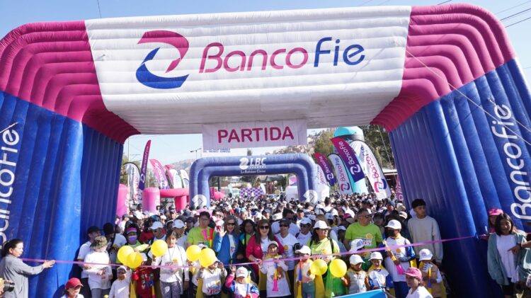 Campaña “Caminando por la Vida” a favor de niñas y niños con cáncer contó más de 4.400 personas en La Paz
