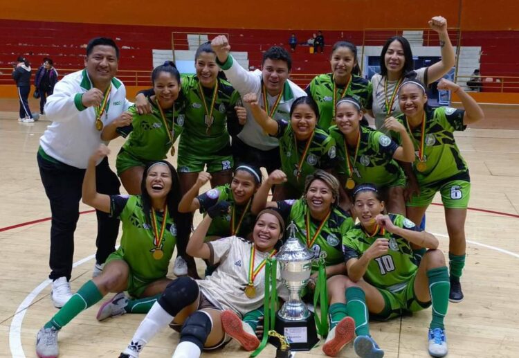 Santa Cruz es campeón de Selecciones Mayores Femenino de futsal