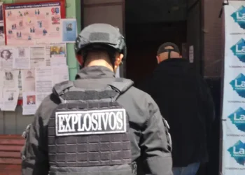 Autoridades hallan granadas en un depósito de la Terminal de Buses de La Paz