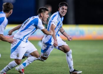 Campeón Vélez se hunde con otra derrota en el torneo Apertura argentino