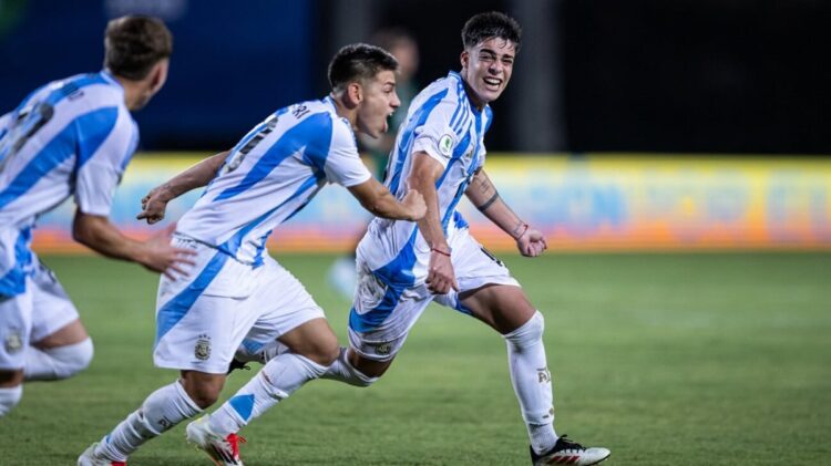 Campeón Vélez se hunde con otra derrota en el torneo Apertura argentino