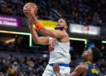 Jayson Tatum completa doble-doble en triunfo de Celtics sobre Spurs