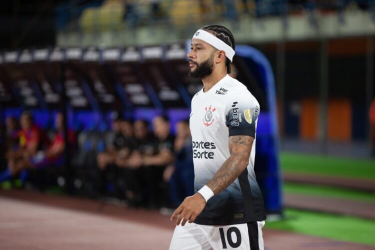Depay apuesta por seducir a Koeman y avanzar en la Libertadores