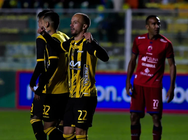 The Strongest golea y escolta a Always en la punta