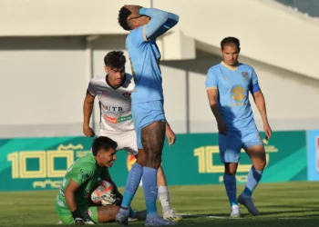 Bolívar deja escapar el liderato; FC Universitario le empata 1-1