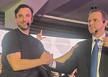 Tuto presenta a Juan Pablo Velasco como su candidato a vicepresidente