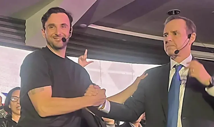 Tuto presenta a Juan Pablo Velasco como su candidato a vicepresidente