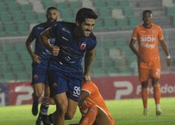 Royal Pari y Guabirá igualan 3-3 y se restan unidades