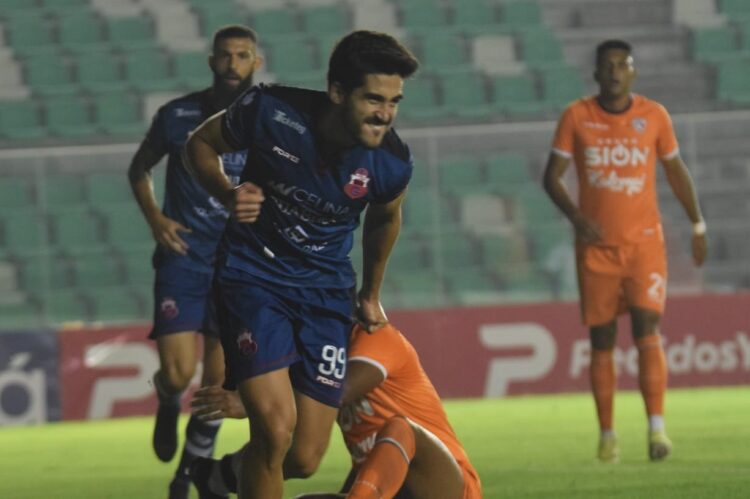 Royal Pari y Guabirá igualan 3-3 y se restan unidades