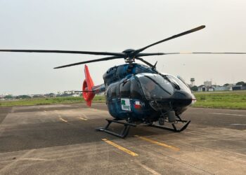 Chile ayuda con un helicóptero para la lucha contra los incendios en el país