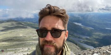 Sergio Haisch relata su viaje de Bolivia a Noruega en retratos