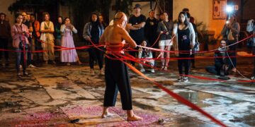 Latitudes 2025: performance art y las identidades pluriversales