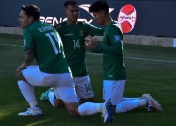 Bolivia logra el tercer triunfo al hilo y entra en zona de clasificación