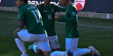 Bolivia logra el tercer triunfo al hilo y entra en zona de clasificación