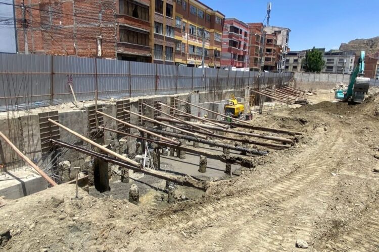 Claure destaca avance de obras del nuevo estadio de Bolívar