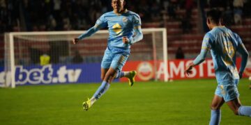 Vaca lidera victoria de Bolívar, rumbo a su centenario