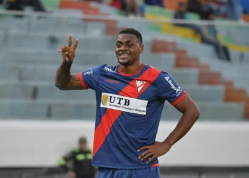 Always da paliza de 0-7 a FCU y es único líder