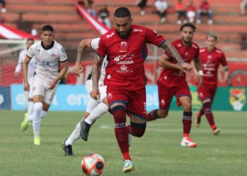 Guabirá vence 2-0 a FC Universitario en el seriado