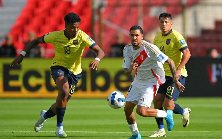 Ecuador gana 1-0 a Perú para permanecer en zona de clasificación al Mundial 2026