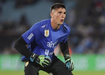 Rochet mantiene en pie a Uruguay pese a una docena de bajas ante Venezuela