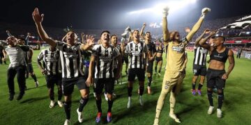 Botafogo a semis de Libertadores al eliminar a Sao Paulo 5-4 en penales