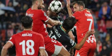 El Feyenoord castiga 3-2 al Girona en Champions