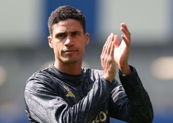 Exfutbolista francés Varane entra en directiva del club italiano Como
