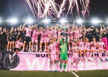 Messi marca otro triplete y el Inter Miami rompe récord de puntos de MLS