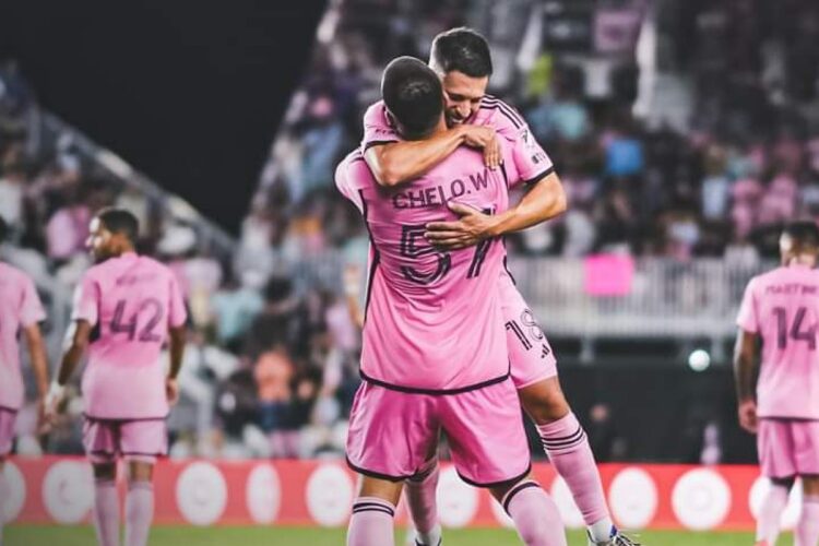 Inter Miami vence 2-1 a Atlanta en el debut de Messi en playoffs de MLS