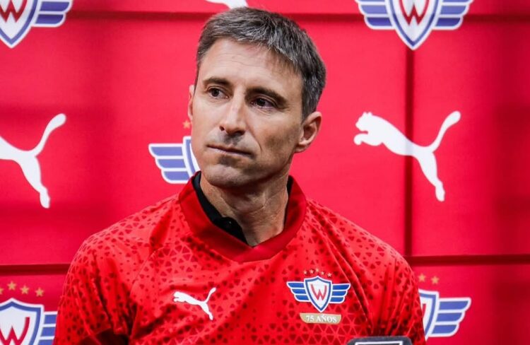 El DT Theiler asume en Wilstermann, optimista de superar el mal temporal institucional