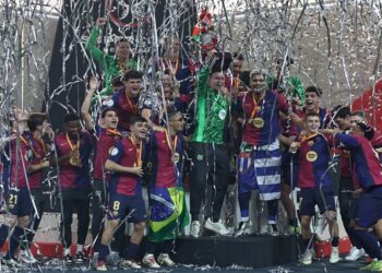Barça arrolla 5-2 al Real Madrid y logra su 15ª Supercopa de España