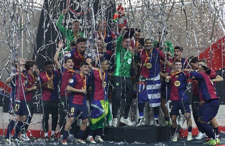 Barça arrolla 5-2 al Real Madrid y logra su 15ª Supercopa de España