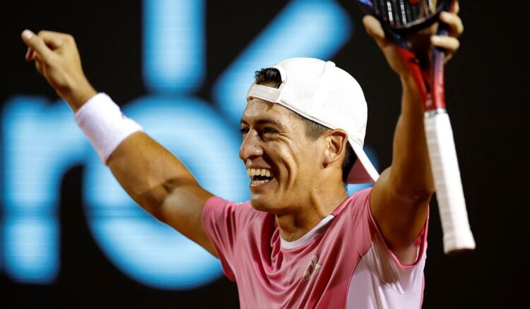 Argentino Báez a cuartos del ATP de Santiago, chileno Tabilo eliminado
