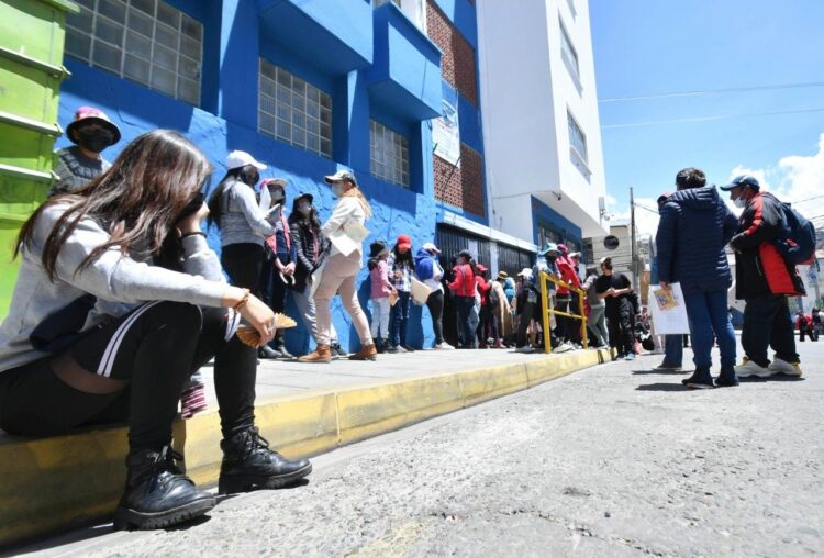 ¿Cuándo inician las inscripciones escolares en Bolivia?