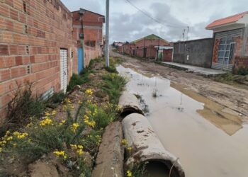 Las lluvias causan la inundación de dos viviendas en El Alto