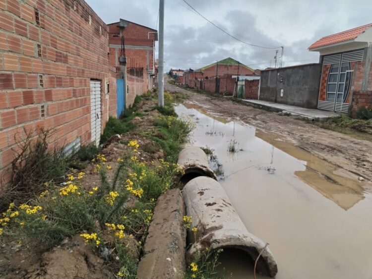 Las lluvias causan la inundación de dos viviendas en El Alto