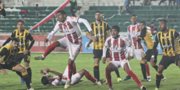 The Strongest iguala con Inde en la parte final