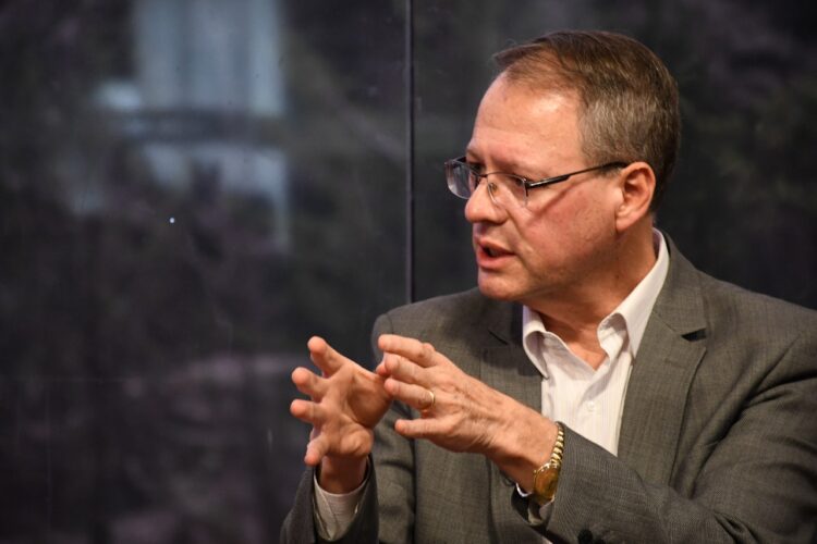 Dunn: ‘La economía ni el mercado le hacen caso al gobierno’