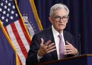 Reserva Federal de EEUU recorta sus tasas de interés en 0,5%