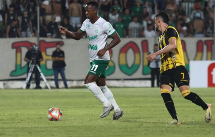 The Strongest cae 3-2 ante un limitado Oriente