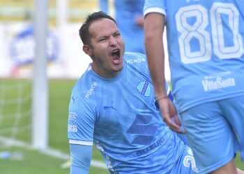 Bolívar vuelve al triunfo con goleada 5-3 a Nacional Potosí