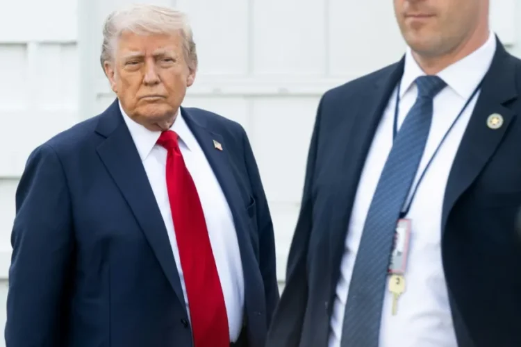 Rusia ataca con misiles Kiev en medio de tensiones entre Trump y Zelenski