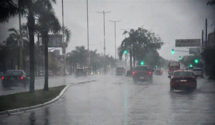 El Senamhi anuncia frente frío y lluvias en Santa Cruz