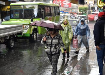 Alerta naranja por lluvias y tormentas eléctricas en siete departamentos