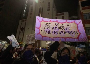 ‘Es un momento para reflexionar’, desafía Arce en el Día de la Mujer