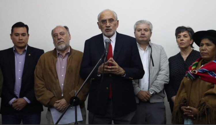 No hay candidatos jóvenes: Seoane cuestiona los ataques contra la edad y salud de Mesa