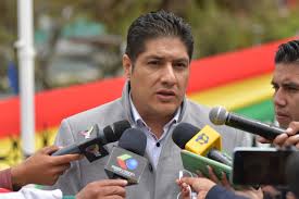 El exministro Lisperguer declara en la Fiscalía y supera una eventual aprehensión