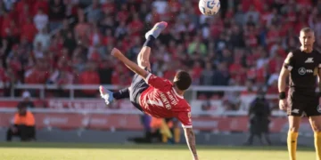 Independiente gana con gol antológico y jugará ante Boca en cuartos del Apertura