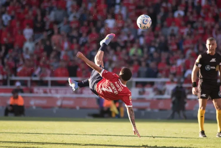 Independiente gana con gol antológico y jugará ante Boca en cuartos del Apertura