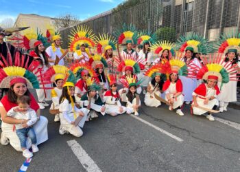 ‘Los Macheteros’ colorean las calles de Burdeos, Francia